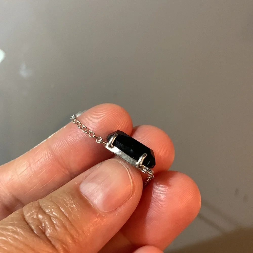 KENDRA SCOTT Ever Black stone rhodium Pendant Necklace